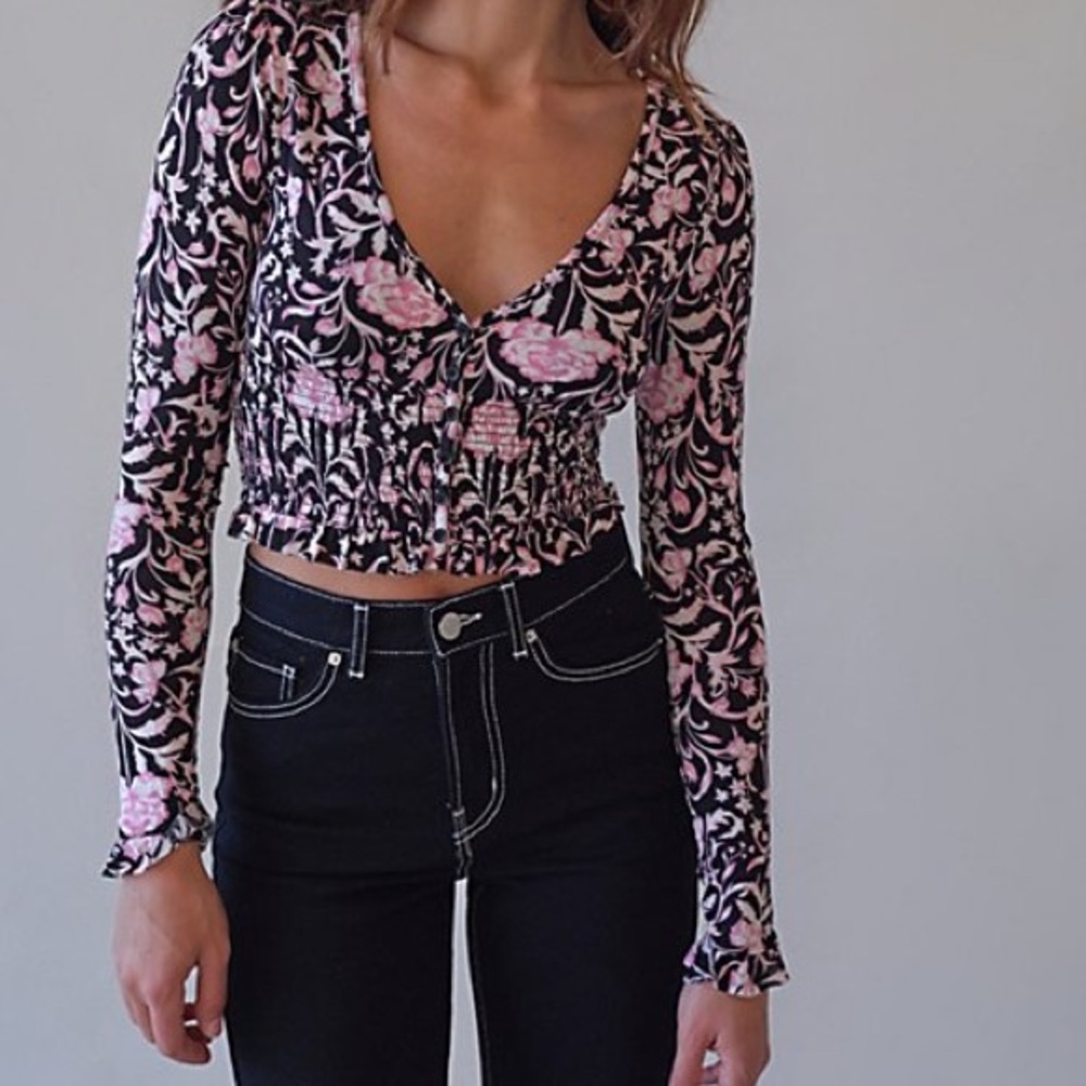 Urban Outfitters Floral Print Long Sleeve Bennett Top. NWT. Large.